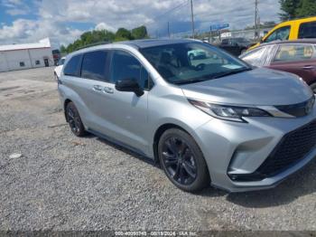  Salvage Toyota Sienna