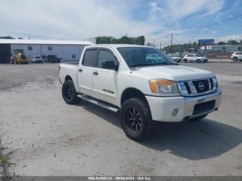  Salvage Nissan Titan