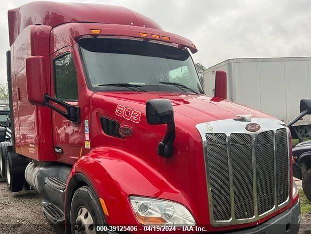  Salvage Peterbilt 579