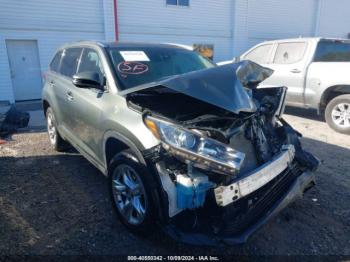  Salvage Toyota Highlander