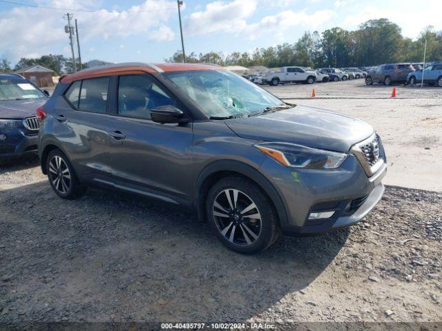  Salvage Nissan Kicks