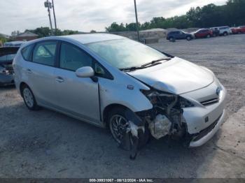  Salvage Toyota Prius v