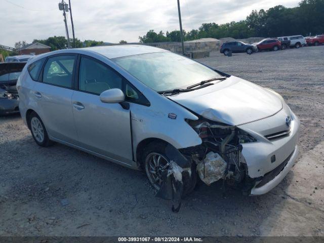  Salvage Toyota Prius v