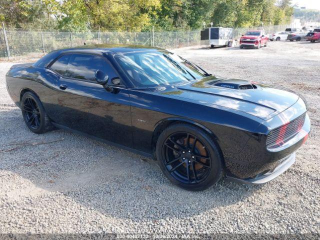  Salvage Dodge Challenger