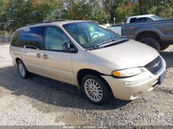  Salvage Chrysler Town & Country