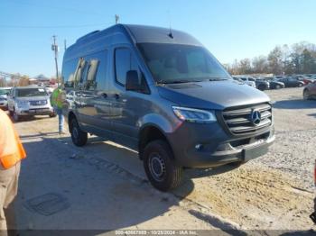  Salvage Mercedes-Benz Sprinter 2500