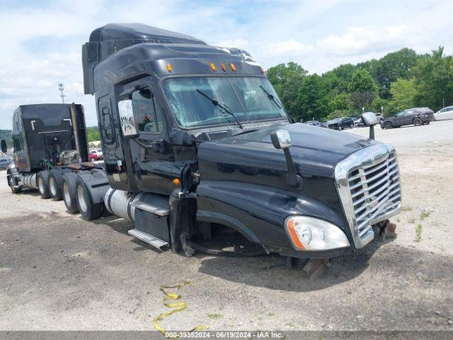  Salvage Freightliner Cascadia 125