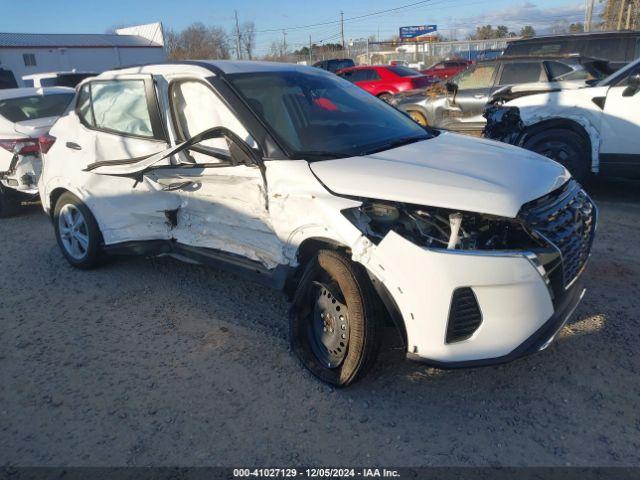  Salvage Nissan Kicks