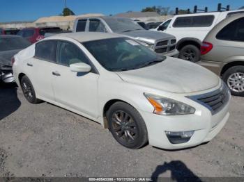  Salvage Nissan Altima