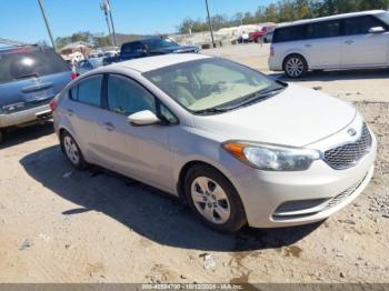  Salvage Kia Forte