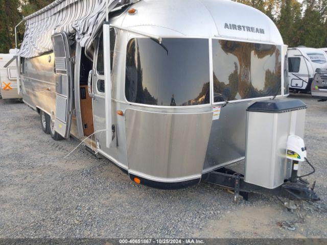  Salvage Airstream Classic