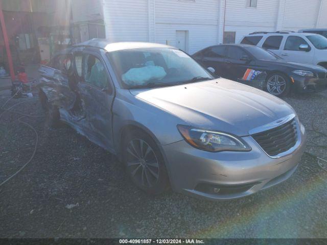  Salvage Chrysler 200