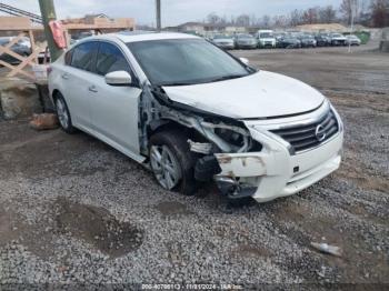  Salvage Nissan Altima