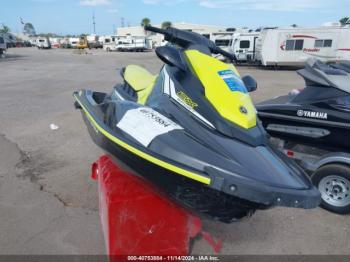  Salvage Yamaha Waverunner