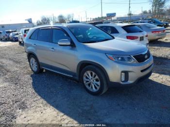  Salvage Kia Sorento