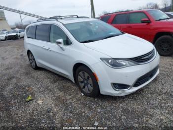  Salvage Chrysler Pacifica