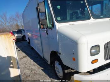  Salvage Freightliner Chassis