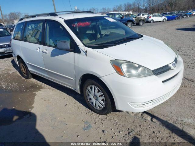  Salvage Toyota Sienna