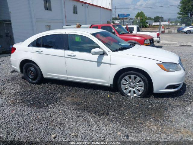  Salvage Chrysler 200