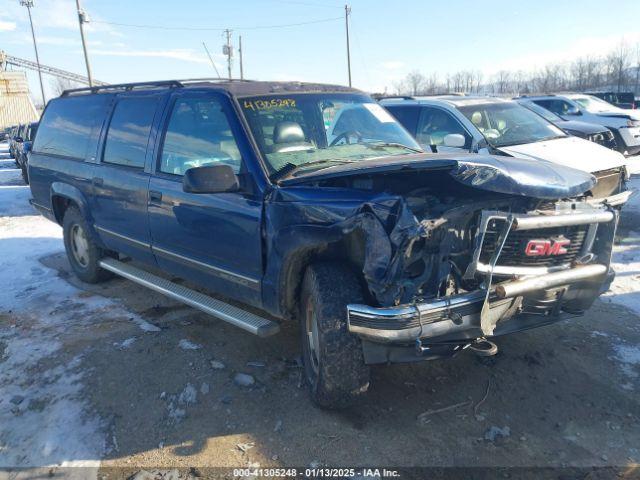  Salvage GMC Suburban 1500