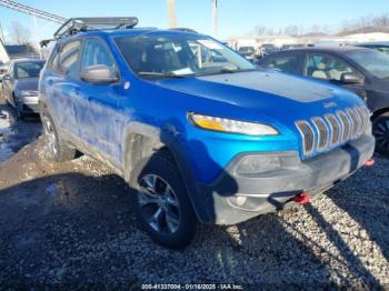  Salvage Jeep Cherokee