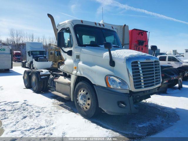  Salvage Freightliner Cascadia 125