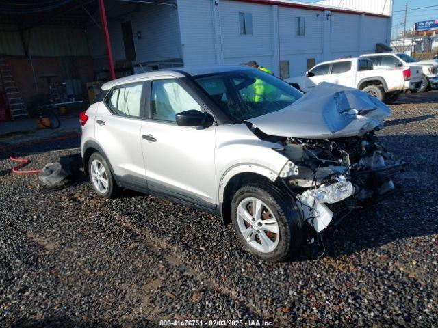  Salvage Nissan Kicks