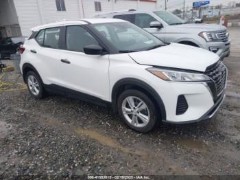  Salvage Nissan Kicks