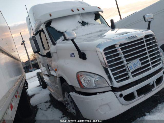  Salvage Freightliner Cascadia 125