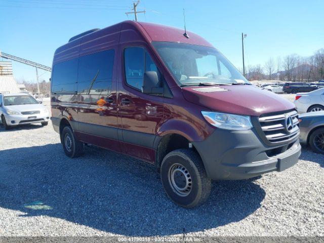  Salvage Mercedes-Benz Sprinter 2500