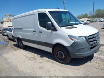  Salvage Mercedes-Benz Sprinter 2500