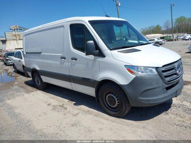  Salvage Mercedes-Benz Sprinter 2500