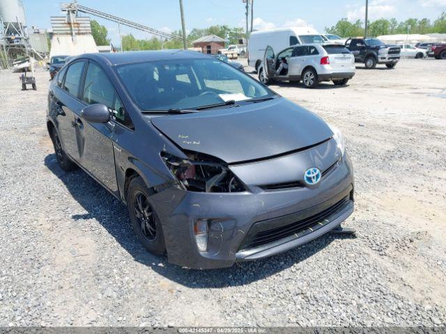  Salvage Toyota Prius