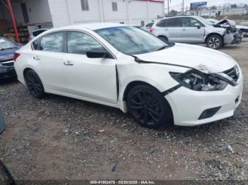  Salvage Nissan Altima