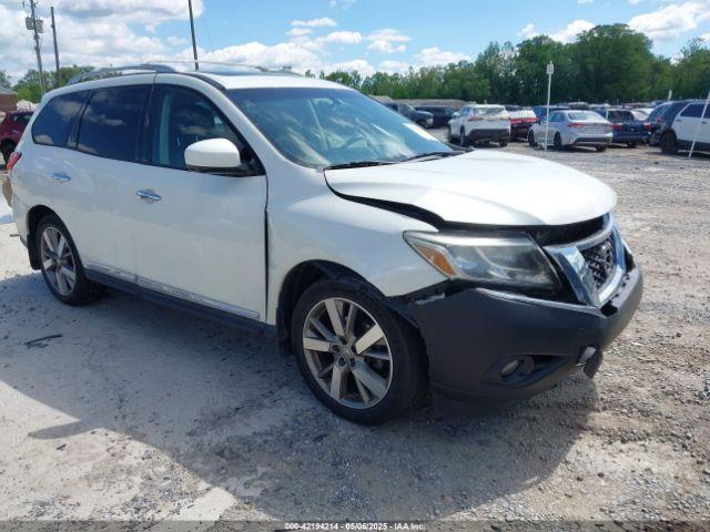  Salvage Nissan Pathfinder