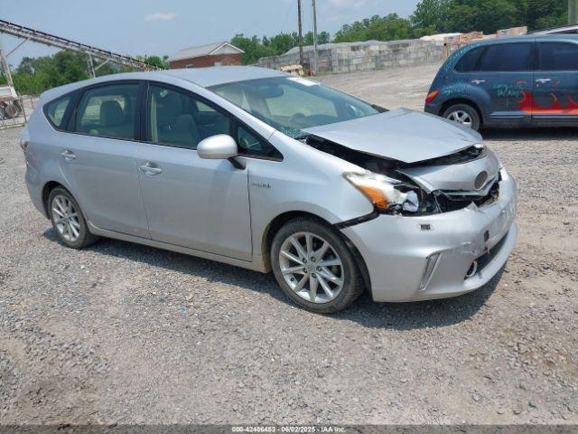  Salvage Toyota Prius v