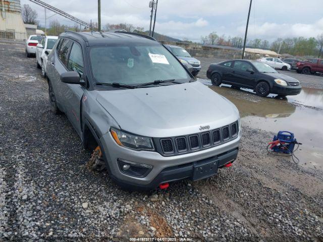  Salvage Jeep Compass