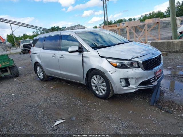  Salvage Kia Sedona