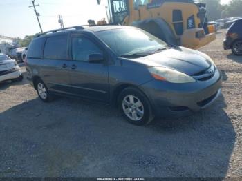  Salvage Toyota Sienna