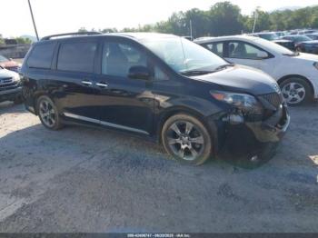  Salvage Toyota Sienna