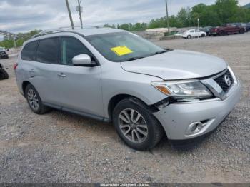  Salvage Nissan Pathfinder