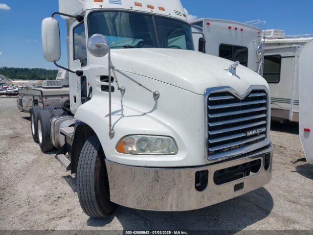  Salvage Mack 600