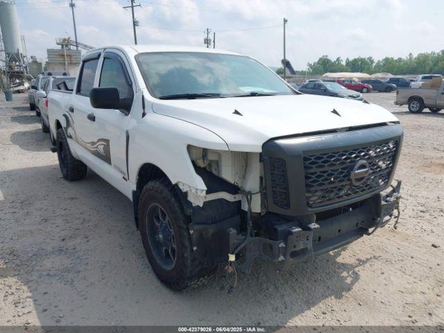  Salvage Nissan Titan