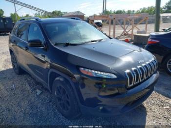  Salvage Jeep Cherokee