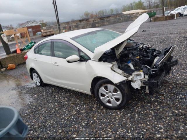  Salvage Kia Forte