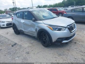  Salvage Nissan Kicks