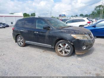  Salvage Nissan Pathfinder