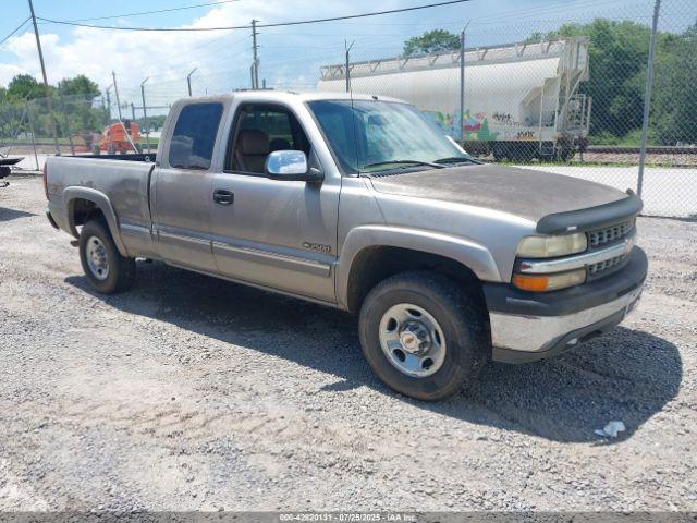  Salvage Chevrolet Silverado 2500
