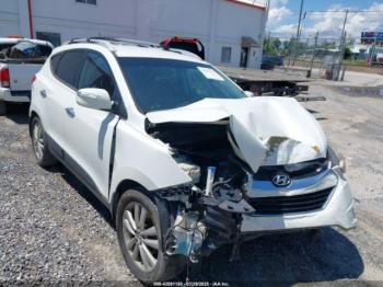  Salvage Hyundai TUCSON