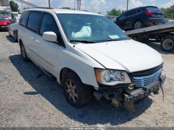 Salvage Chrysler Town & Country